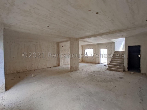 Imagen 4 de 12 de Town House En Venta Barrio Sucre Maracay 22-7666 Ag