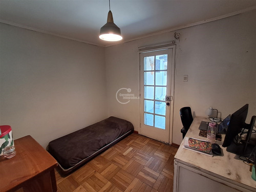 Casa En Venta 4 Dorm. 3 B En Macul (a 1 Cuadra De Vic. Mac)