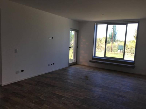 Imagen 7 de 14 de Casa Racionalista En El Barrio Las Tipas Nordelta