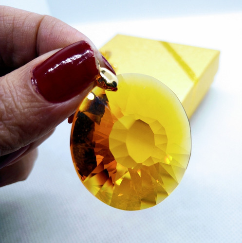 Pingente Mandala Cristal Swarovski 4 Cm Topaz Folh. A Ouro