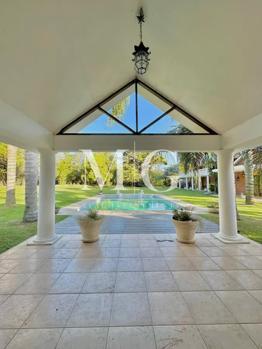Venta Casa Mansion Beverly Hills 6 Dormitorios, Barbacoa, Piscina