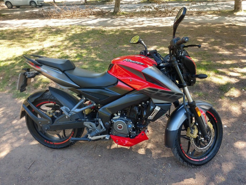 Moto Bajaj Rouser Ns 200 200ns