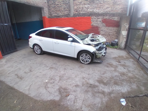 Imagen 11 de 15 de Ford Focus 3 2.0 Se Plus