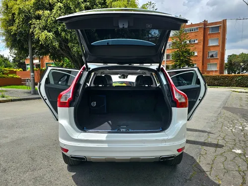 Volvo XC60 2.0 T5 Awd Momentum
