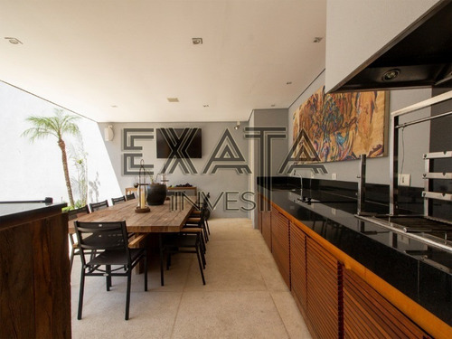 Imagem 21 de 30 de Casa Em Rua Fechada, Tranquila E Arborizada Com Portão E Segurança 24 Horas, Amplos Espaços Integrados Com Muita Luz Natural, 500m² - Terreno 498m² - Área Construída, Lavabo Living - Ca00742 - 693593