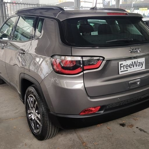 Imagen 2 de 15 de Jeep Compass Sport 1.3t At6