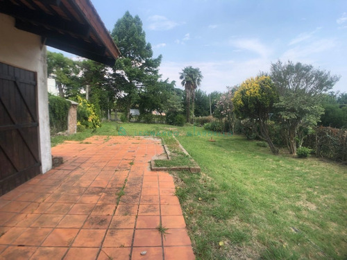 Imagen 10 de 29 de Colonia Del Sacramento - Casa A Refaccionar Con Buen Terreno