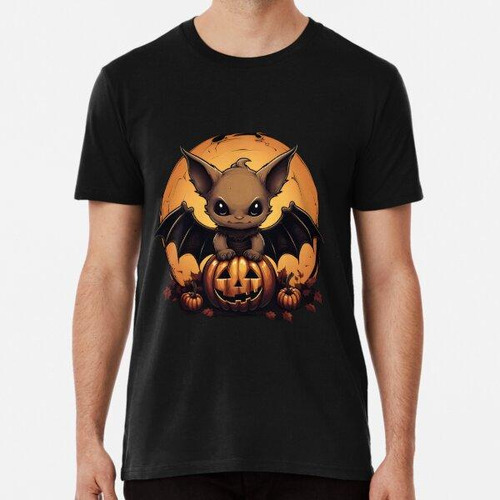 Remera Adorable Murciélago De Halloween Sobre Una Calabaza A