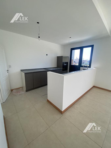 Impecable Casa Con Pileta En San Matias! Acepta Permuta Menor Valor... Mono O 2 Amb Caba