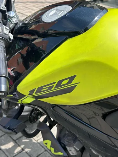 Moto Hero Hunk 2025 Casi Nueva Con Seguro Todo Riesgo