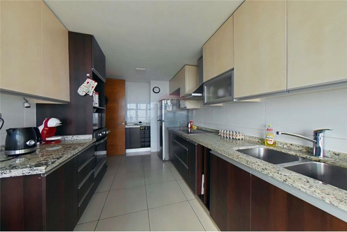 Oportunidad! En Venta Departamento 3d-3b, Vitacura