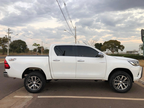 Imagem 8 de 9 de Toyota Hilux 2018 2.8 Tdi Srx Cab. Dupla 4x4 Aut. 4p