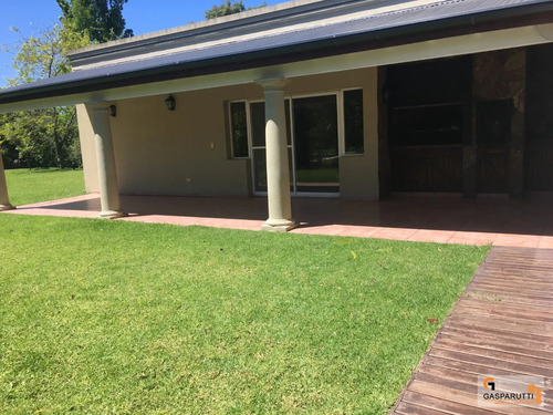 Hermosa Casa En Lote 1200 M Con Pileta En Barrio Cerrado Sep
