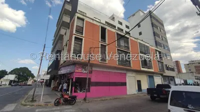Edificio en alquiler
