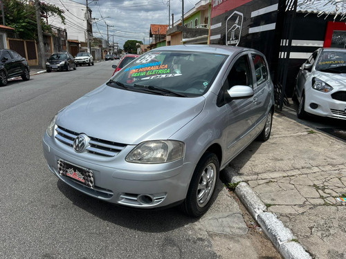 Volkswagen Fox 1.6 Plus Total Flex 5p