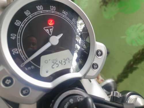 Imagem 7 de 9 de Triumph Street Twin
