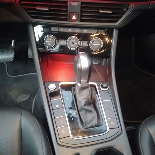Volkswagen Jetta 1.4 250 Tsi Flex Aut. 4p