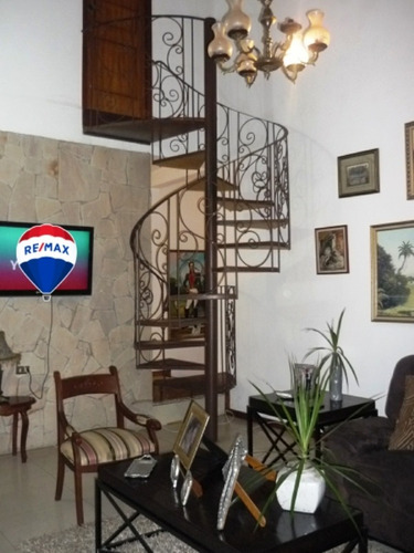 Imagen 4 de 11 de Casa Quinta Urbanizacion Privada Villa Dorada I Av. Carupano