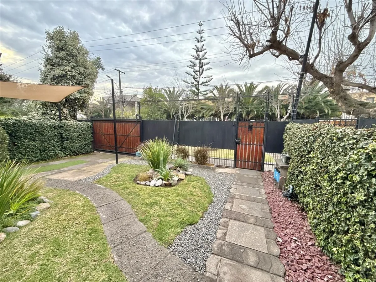 Imagen 2 de 26 de Venta Casa 4 Dormitorios 3 Baños Parque Y Piscina Peñalolen