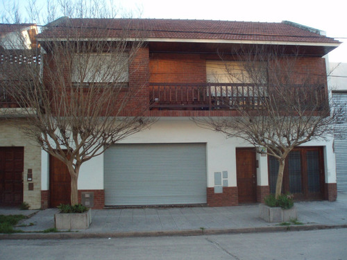 Imagen 1 de 9 de Deposito Con Chalet En P.a.