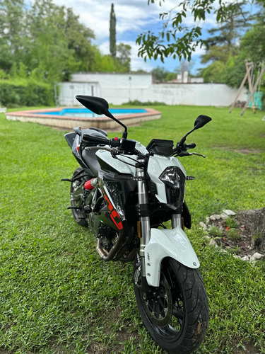 Benelli Tnt600