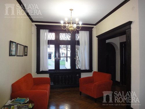 Imagen 9 de 28 de Casa De Estilo 5 Ambientes En Excelente Lote. Zona Olivos