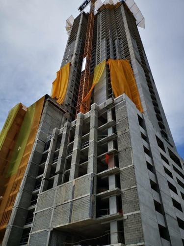 Imagen 1 de 14 de Venta De Apartamento En The Colonial, Santa María 20-10030