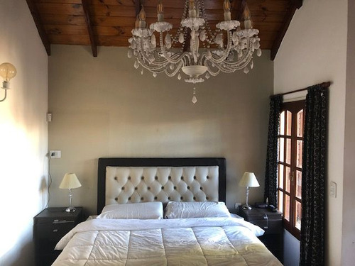 Casa En Venta En Mataderos Residencial