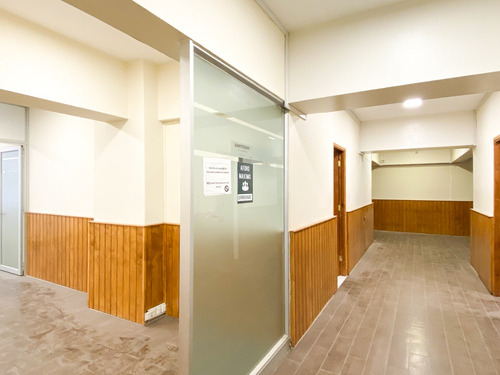 Arriendo Oficina Ahumada Con Moneda 6 Privados, 4 Baños