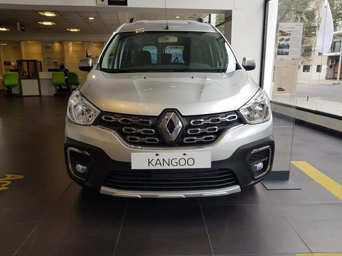 Imagen 24 de 25 de Renault Kangoo Stepway 1.6 Nav Patentada 2023 (juan)