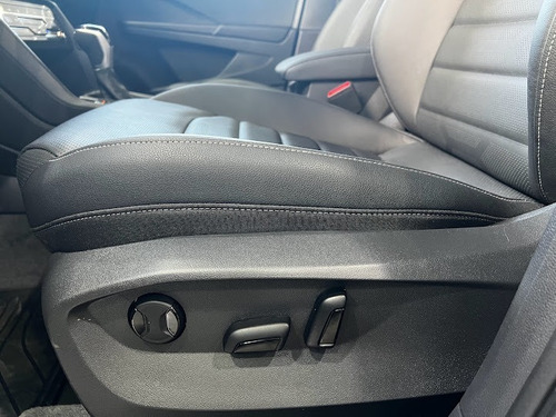 Imagen 11 de 24 de Volkswagen Taos Highline 250 Tsi My23 Autotag Nuñez