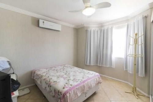 Casa Em Parque Da Matriz Com 4 Dormitórios - Rd97