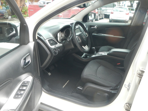 Dodge Journey 2.4 Sxt 7 Pasajeros Lujo At