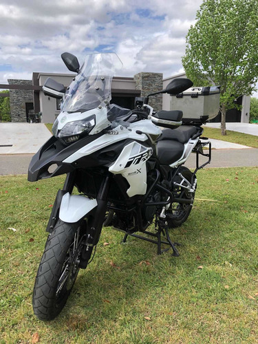 Imagen 2 de 20 de Moto Benelli Trk 502x