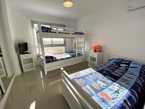Imagen 4 de 12 de Piso Alto En Wind Tower Orientado A La Puesta Del Sol Precio Destacado!