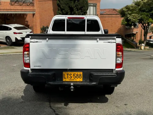 Nissan Frontier 2024 2.5gsl 4x2 Mt Cabina Sencilla