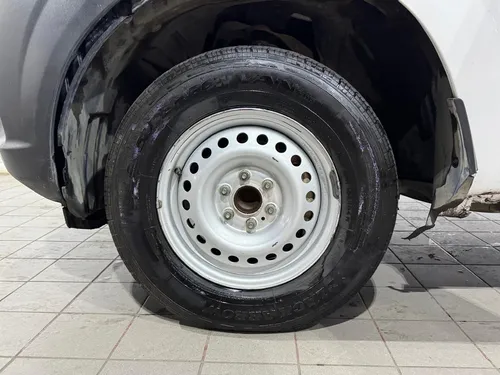 Nissan NP300 2.5 SE Paq Seguridad Mt