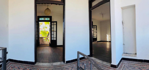 Linda Casa Luminosa De 4 Dormitorios Azotea Y Parrillero