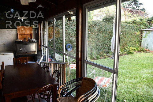 Imagen 8 de 21 de Casa - Adrogue