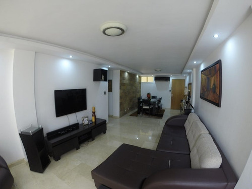 Remodelado Apartamento En Venta Santa Paula Mls #23-22932