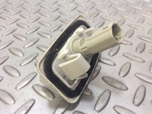 Luz De Porta Placa Trasera Toyota Corolla Mod 03-08 Orig C/u