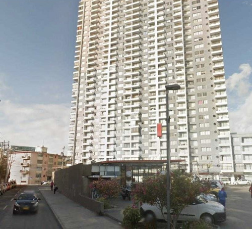 Se Vende Departamento De 3 Dormitorios, 2 Baños En Edificio