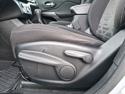 Jeep Cherokee LONGITUDE 2.4 AUT