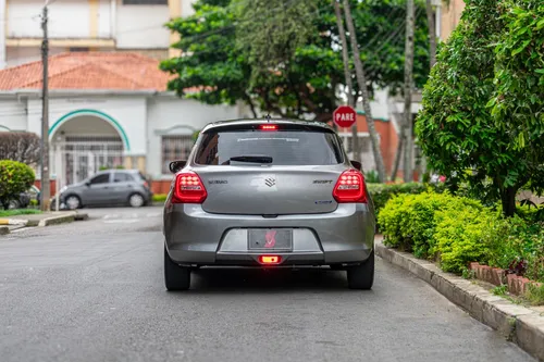 Suzuki Swift Hibrido Autorecargable 2022