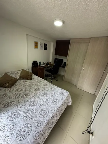 Vive En La Parte Baja De La Loma De Los Bernal, Vendo Apartamento En Exclusiva Unidad Residencial
