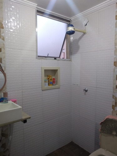 Imagem 18 de 21 de Apto 2 Qtos Sala Cozinha A.s. Gar Próx A Praia 550mts, Tbm A Comércios, Escolas, Conduções Etc Local Bem Residencial $ 160.000,00