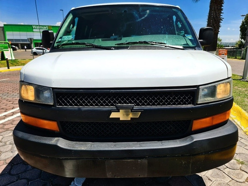 Imagen 2 de 15 de Chevrolet Express 2018 6.0 Ls C 15 Pas At