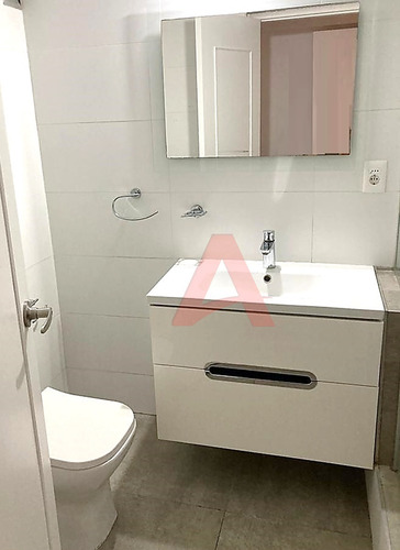 Imagen 11 de 18 de Pocitos Venta Apartamento - 3 Dormitorios Y Servicio - Garaje