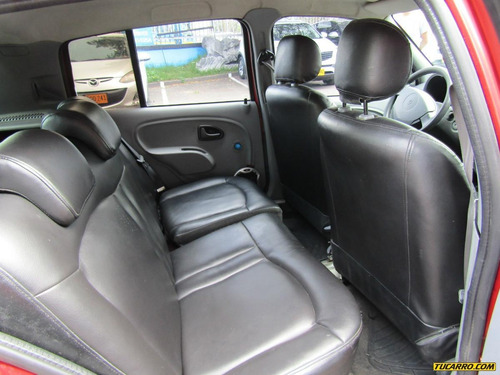 Renault Clio Sedan