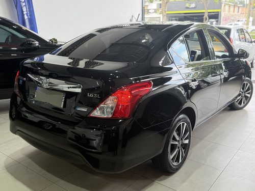 Nissan Versa 1.6 16V FLEXSTART SL 4P XTRONIC